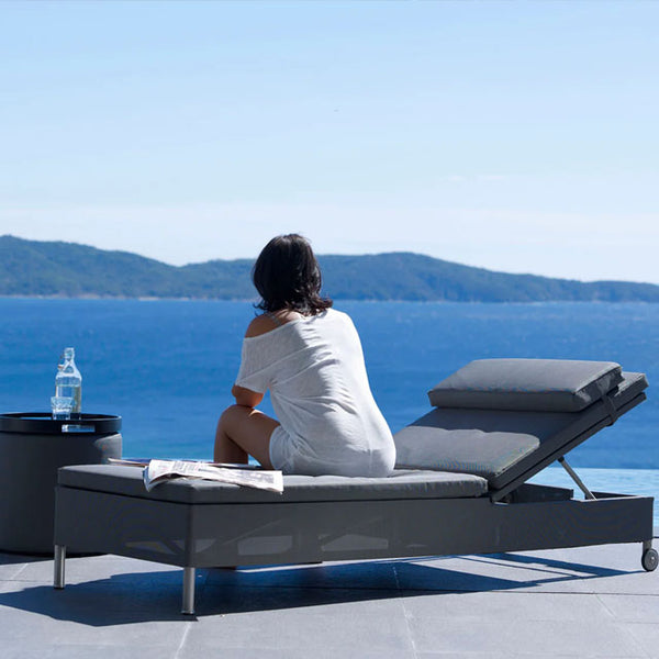 Rest Sunbed - Aluminium Frame & Grey Cushion