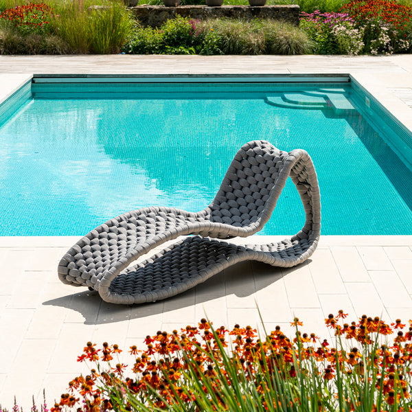 Wave Luxe Day Bed Lounger - Spa Living