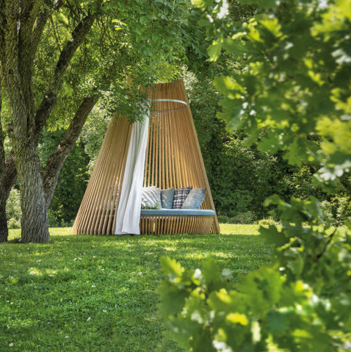 HUT Lounger - Spa Living