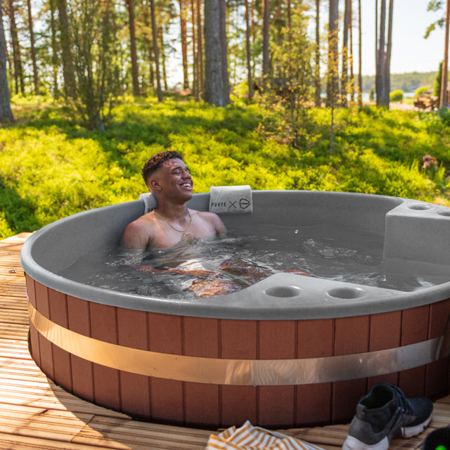 Comfort Family Hot Tub - Spa Living 