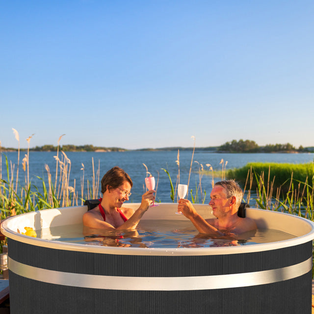 Pearly Family Hot Tub - Spa Living 
