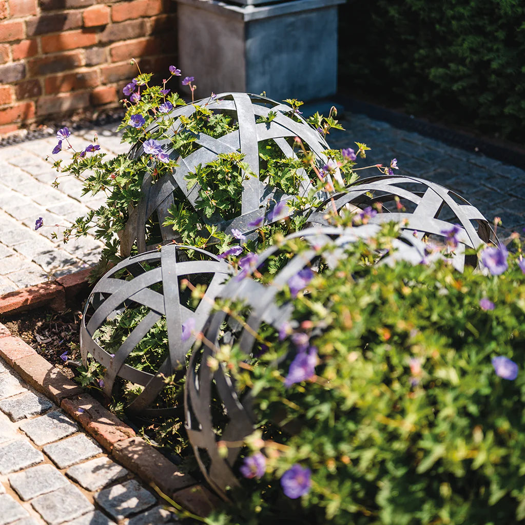 Lattice Sphere Sculptures - Spa Living 