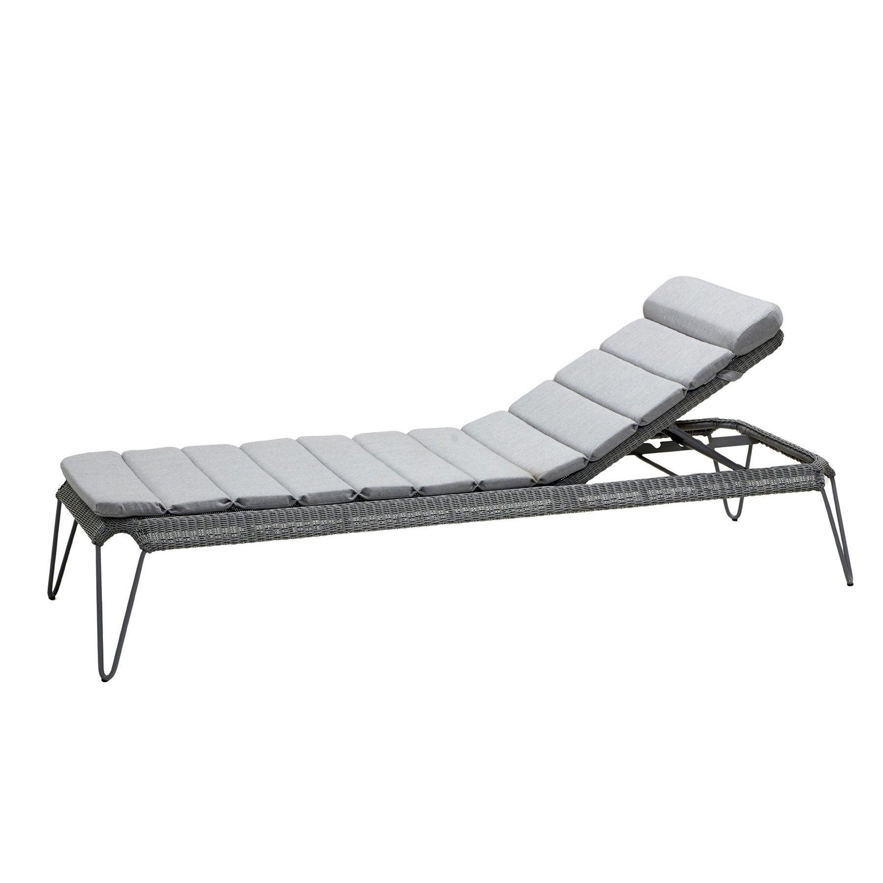 Breeze Sun Bed [with cushion] - Spa Living 