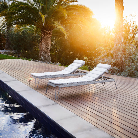 Breeze Sun Bed [with cushion] - Spa Living 